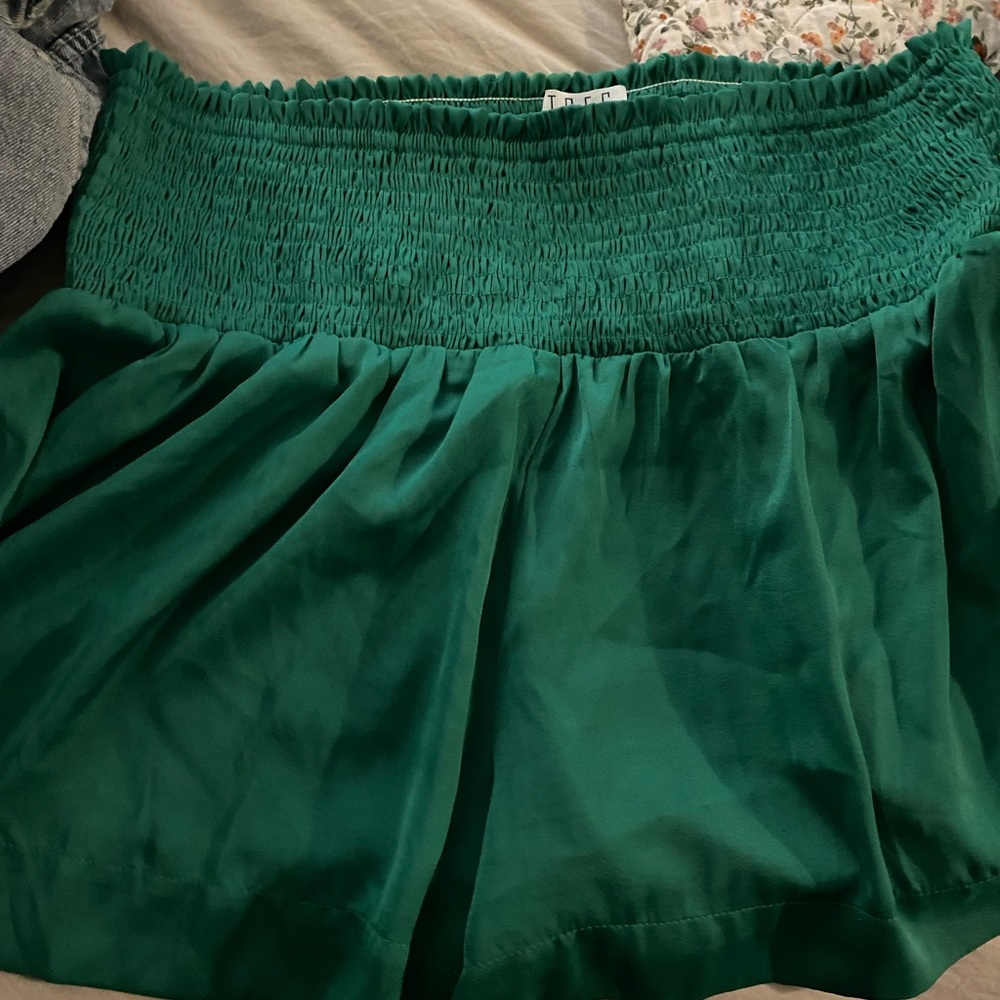 Size L tcec shorts super cute!!!